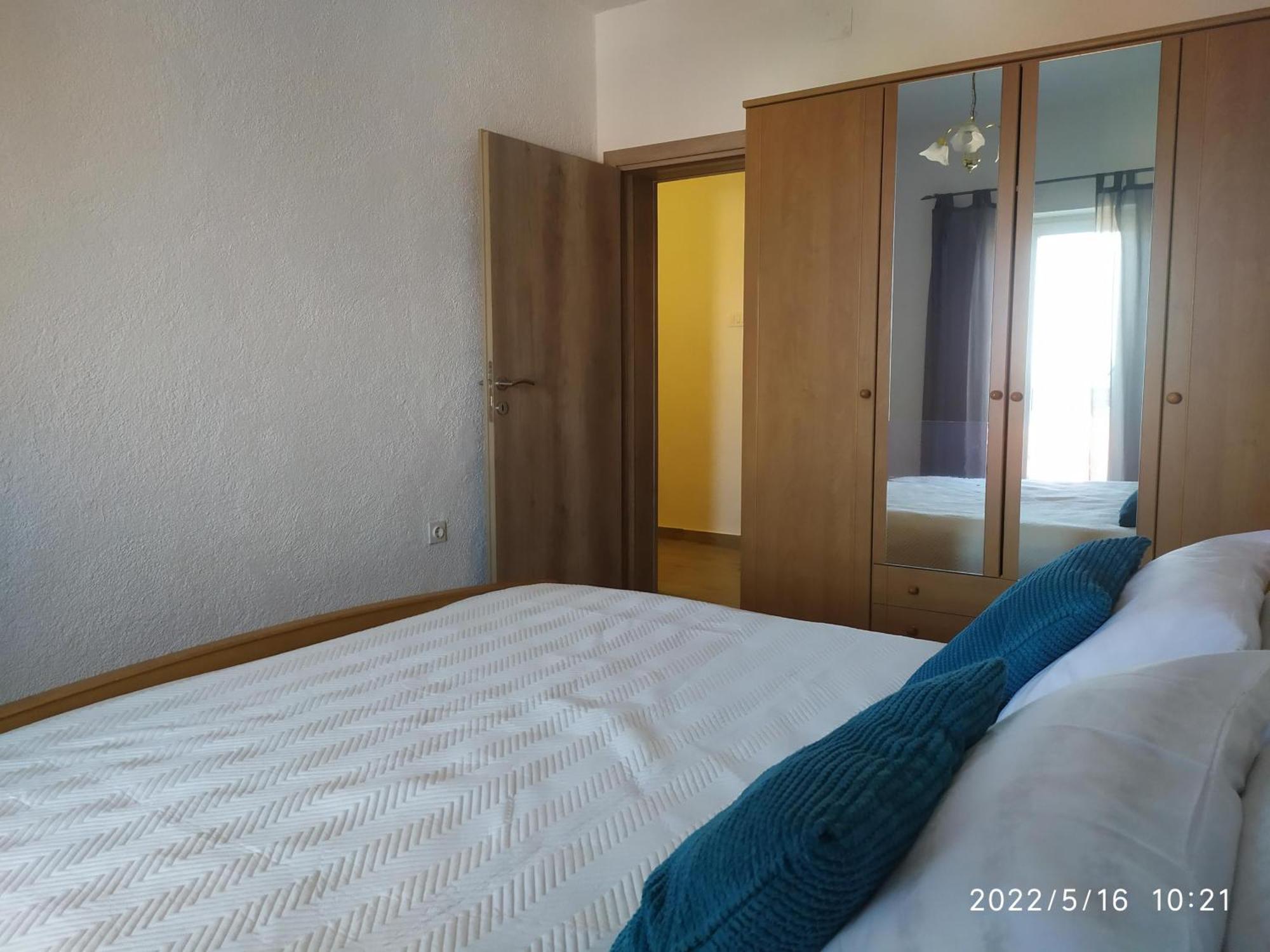 Apartments And Room Suza Senj  Exterior foto